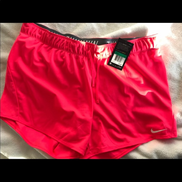 ONLY ONE LEFT 🌸2 for $25🌸 - Picture 2 of 2